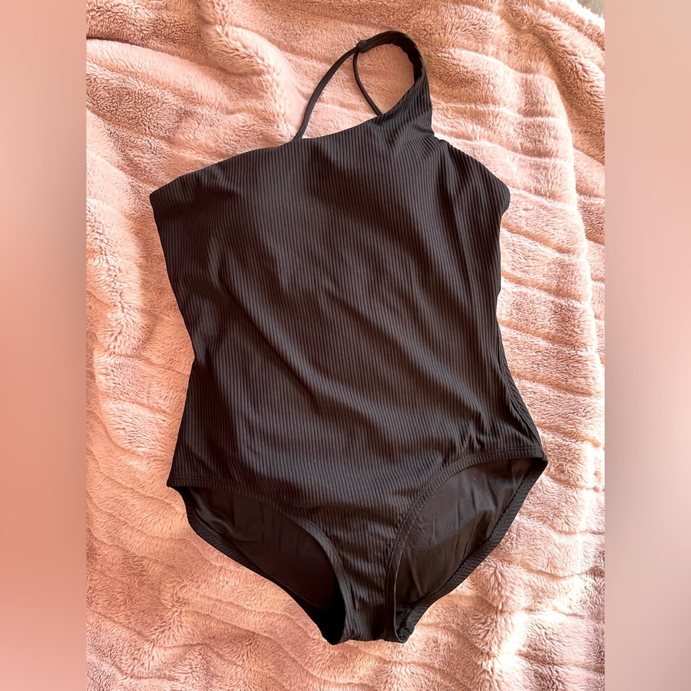 Andie size L one piece bathing suit